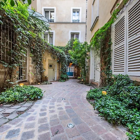 Appartamento Les Patios Du Marais 1 *